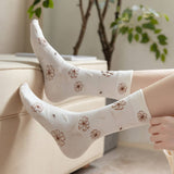 Three-Dimensional Relief Flower Mid-Tube Socks_Cwms0416