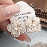 Vintage Style Pearl White Flower Stud Earrings