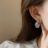 Twisted Hollow Shape Fashion Earrings_Cwasc1335