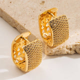 U-Shaped Starry Hoop Earrings Gold-Plated Brass_Cwmm8535