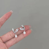 LOVE FRESHWATER PEARL STUD EARRINGS_CWAJE1297