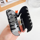 ELEGANT BLACK AND WHITE SWAN HAIRPIN_CWAHA1499