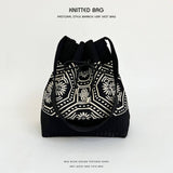 DRAWSTRING MAGNETIC CLOSURE KNITTED SHOULDER BAG_CWAB2376