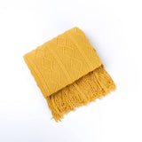 KNITTED WARM BLANKET WITH TASSELS_CWMM0199