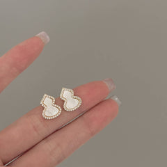 HIGH GRADE GOURD SHELL EARRINGS AND EARRINGS_CWAJE1282