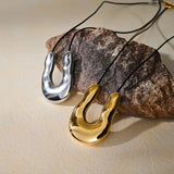 IRREGULAR HORSESHOE PENDANT LEATHER NECKLACE_CWMM8863