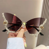 STYLISH LARGE FRAME BUTTERFLY DIAMOND SUNGLASSES_CWASG0192