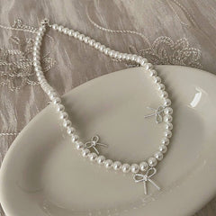 Versatile High-End Retro Bow Necklace For Women