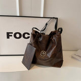 Retro Large-Capacity Commuter Armpit Bag_Cwab1581