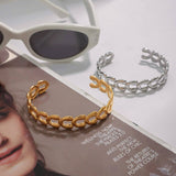 18K GOLD V SHAPED HOLLOW OPEN CUFF BRACELET_CWAJE4856