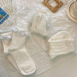 BOW LACE THIN MID LENGTH SOCKS_CWMS0451