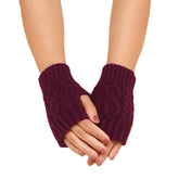 KNITTED DIAMOND SHAPED FINGER HOLE GLOVES_CWAG0088
