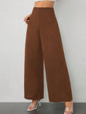 Slimming wide-leg pants for commuting