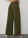 Slimming wide-leg pants for commuting