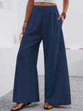 Stylish high-waisted wide-leg trousers for commuting