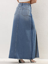 Versatile mid-length slit skirt