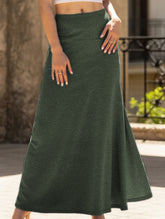 Fashionable knitted solid color skirt