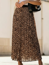 Pleated midi skirt with leopard print