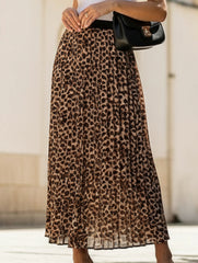 Pleated midi skirt with leopard print