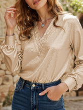 Fashion V-neck casual long-sleeved shirt