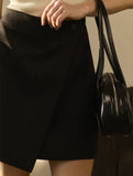 High-waisted slim-fit solid color skirt