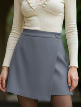 High-waisted slim-fit solid color skirt