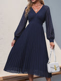 Long-sleeved pure color dress with high-end feel