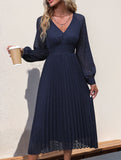Long-sleeved pure color dress with high-end feel