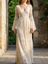 Resort-style lace bell-sleeve long dress