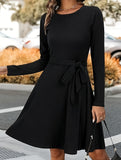 Knitted belt long-sleeved dress
