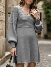 V-neck puff sleeve solid color knitted sweater dress