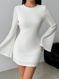 Solid color, fitted waist, elegant long-sleeved dress_CWDSD11333