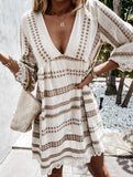 New summer dress with lace trim and cuffs