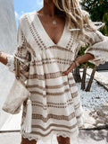 New summer dress with lace trim and cuffs