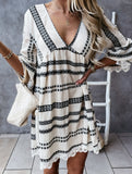 New summer dress with lace trim and cuffs