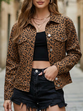 Loose-fitting leopard print denim cropped jacket