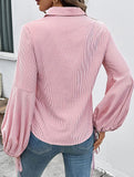 Loose-fitting puff-sleeved collared striped inner shirt