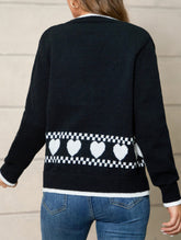 White-trimmed heart-patterned V-neck cardigan