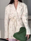 Elegant belted V-neck printed coat for women_CWOCO00755