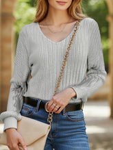 Fashionable V-neck long-sleeved sweater