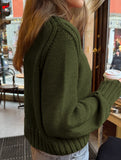 retro-style loose-fitting short knit sweater