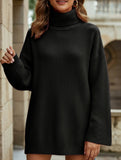 Loose-fitting solid color turtleneck sweater