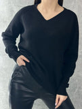 Solid color pullover V-neck sweater