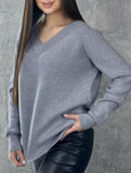 Solid color pullover V-neck sweater