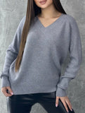 Solid color pullover V-neck sweater
