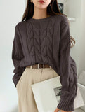 Versatile loose-fitting crew neck knit sweater