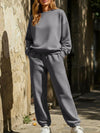 long-sleeved round-neck sweatshirt suit