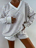 V-neck loose top sports suit