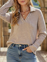 V-neck loose-fitting long-sleeved T-shirt top