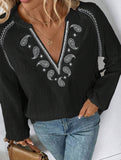 Fashionable design V-neck embroidered top